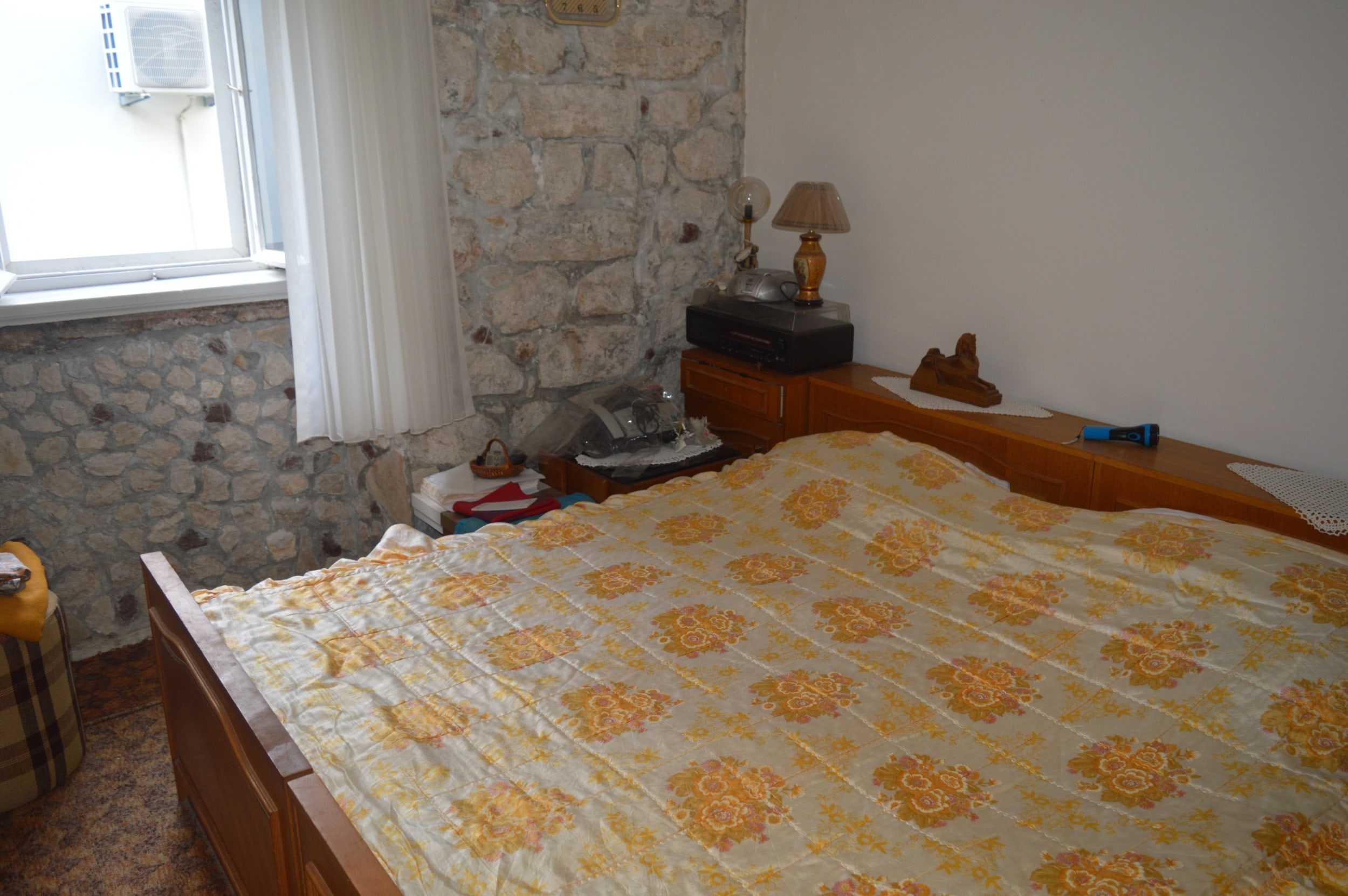 Waterfront stone house in Muo