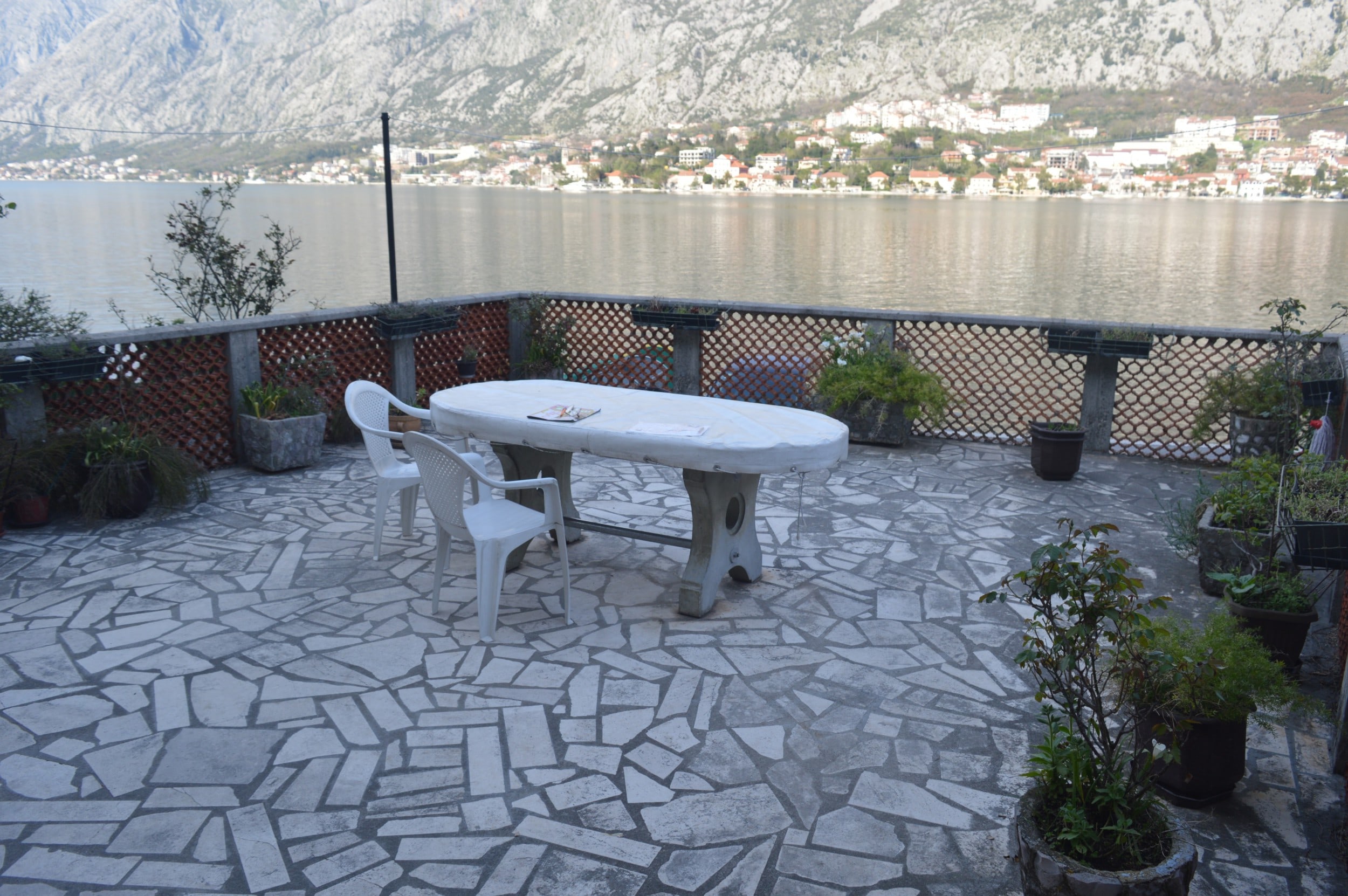 Waterfront stone house in Muo