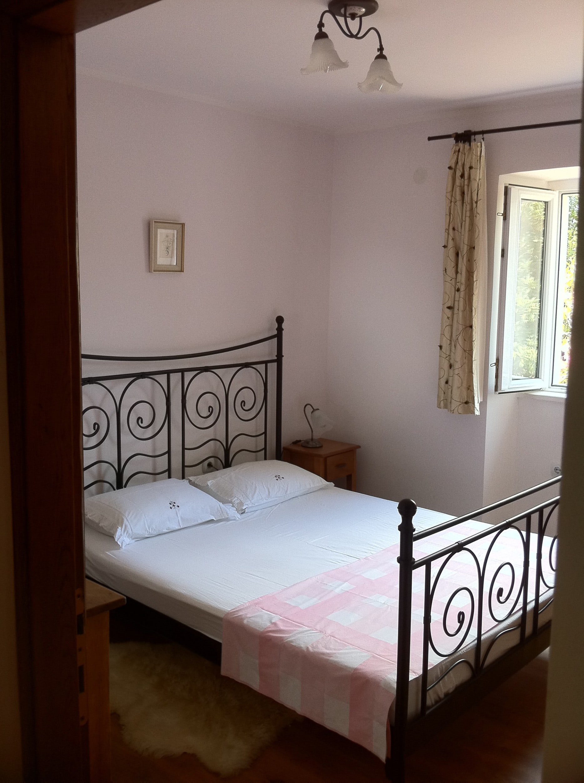 Semi-detached waterfront stone house in Dobrota