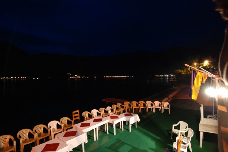 Waterfront hotel in Stoliv