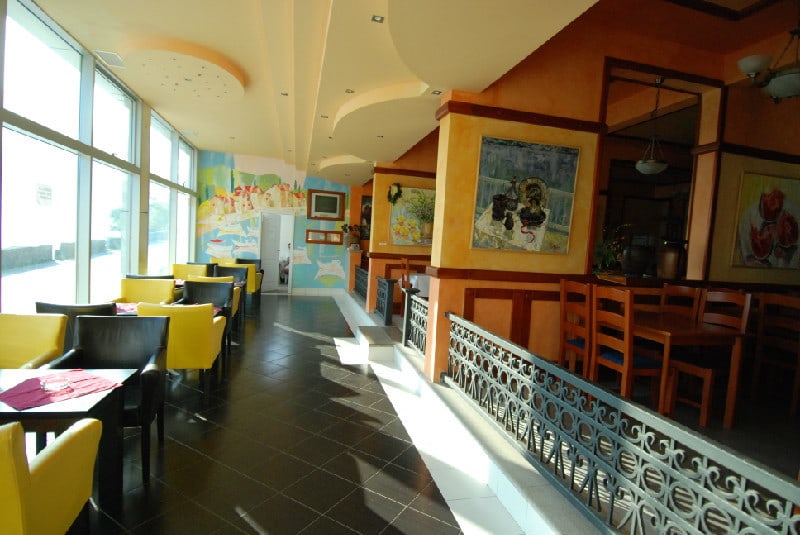 Waterfront hotel in Stoliv