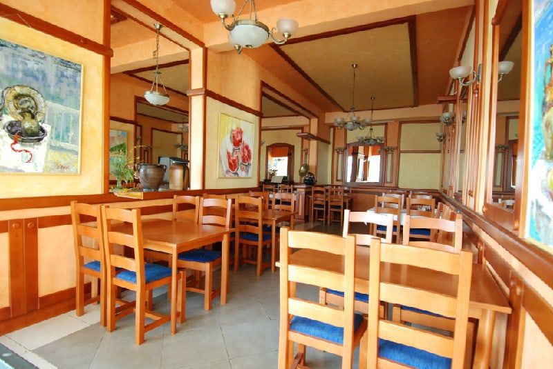 Waterfront hotel in Stoliv