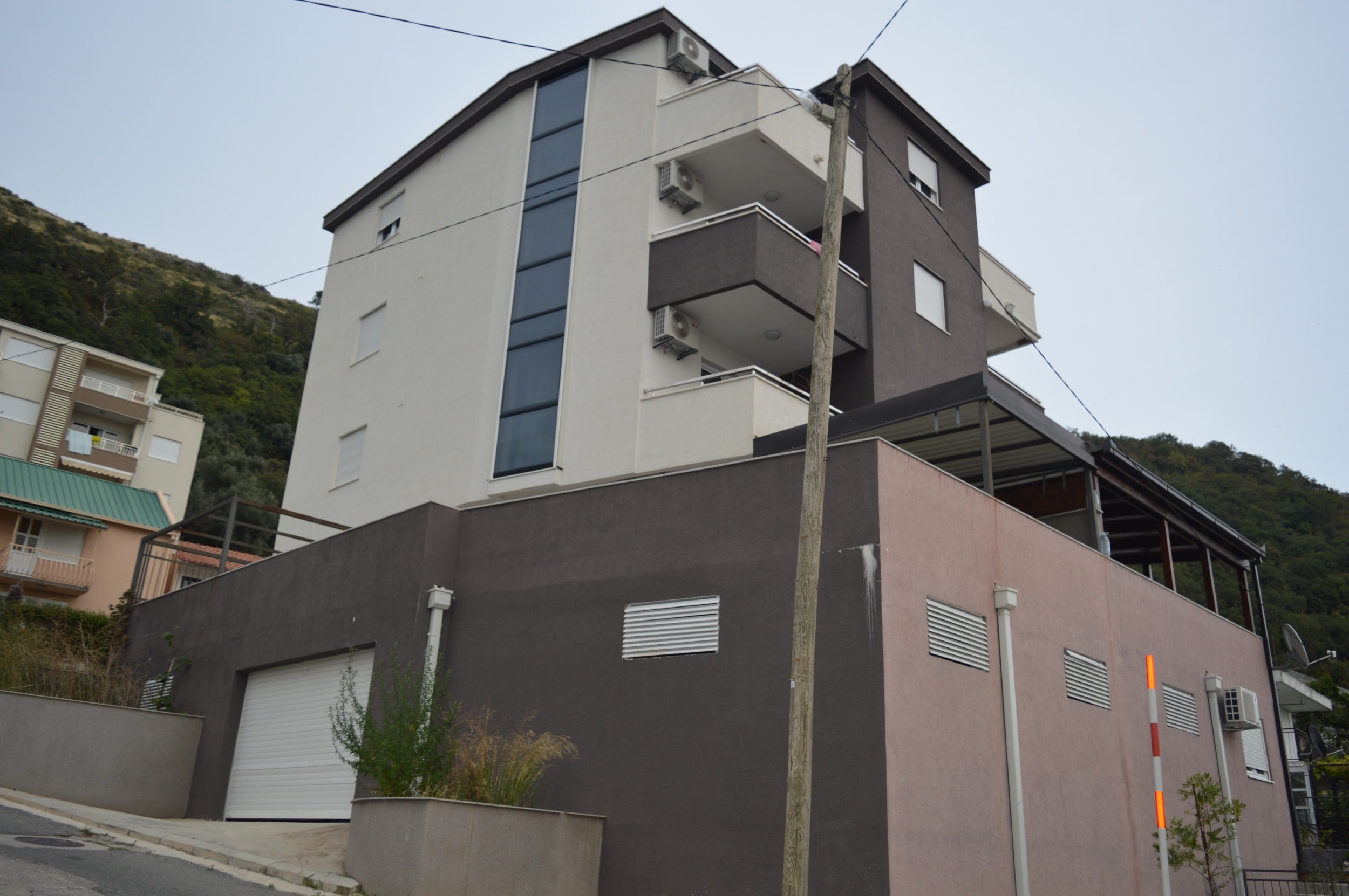 Apartment with sea views in Petrovac