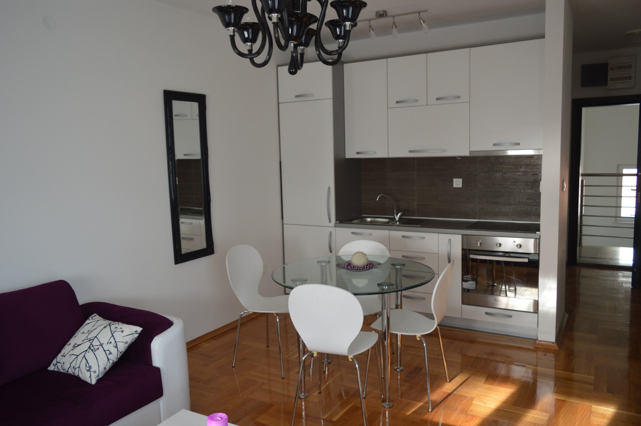 Apartment with sea views in Petrovac