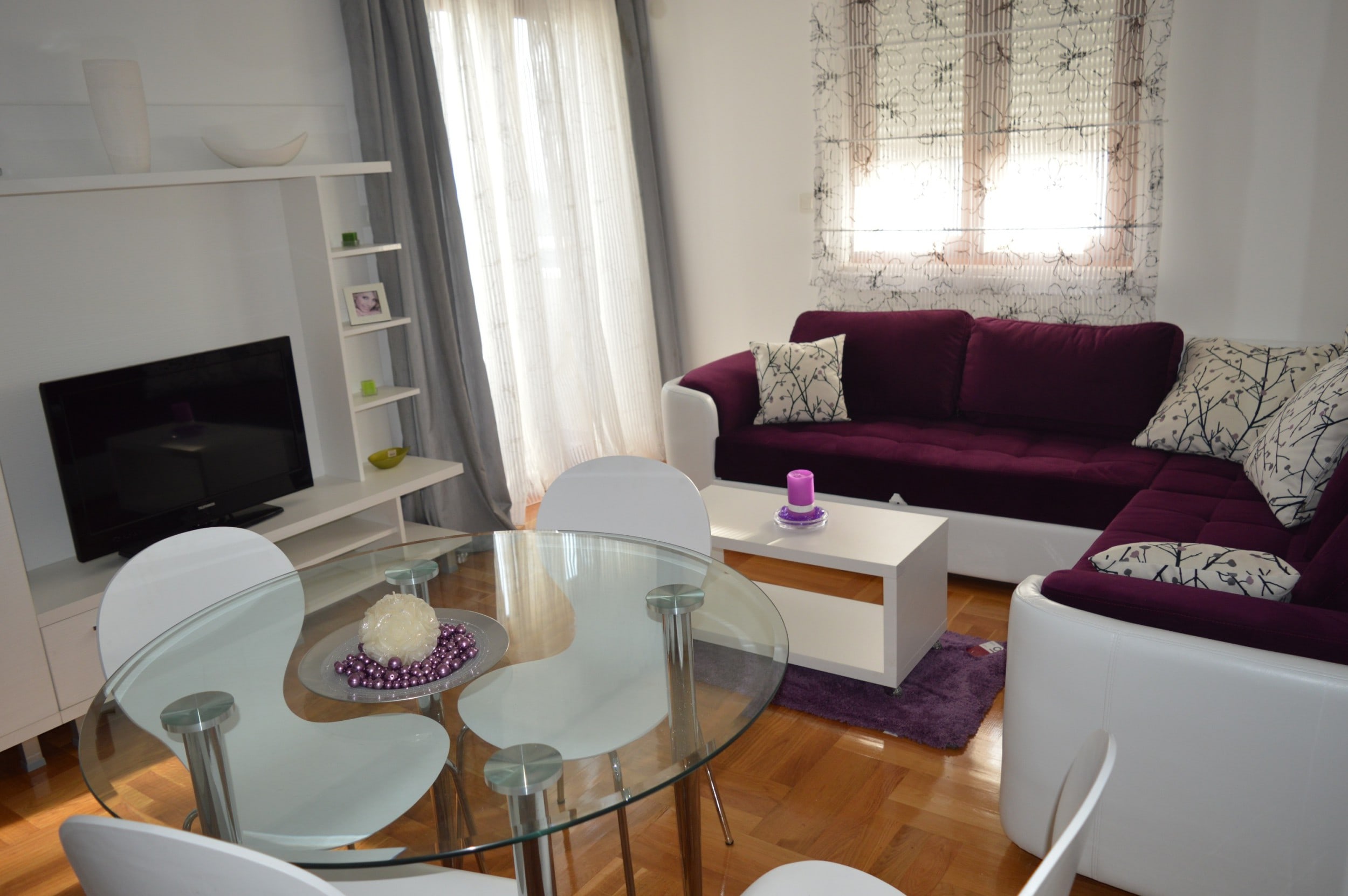 Apartment with sea views in Petrovac