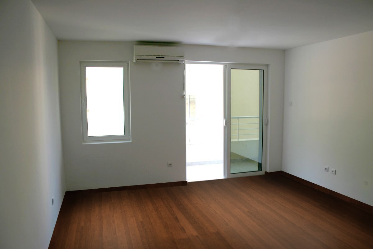 New apartments with limited sea views