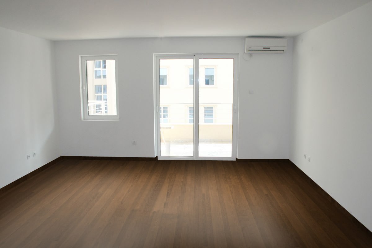 New apartments with limited sea views