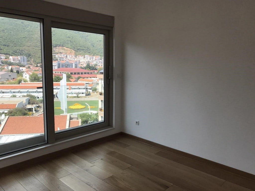 newly-built 3 bedroom apartment