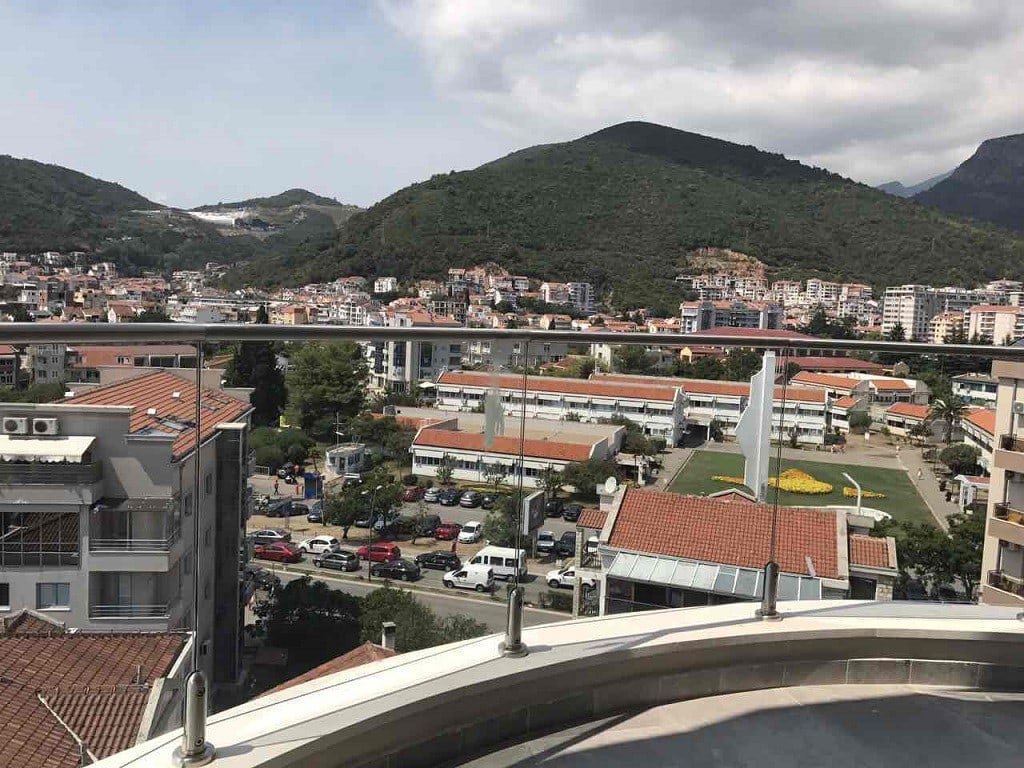 newly-built 3 bedroom apartment