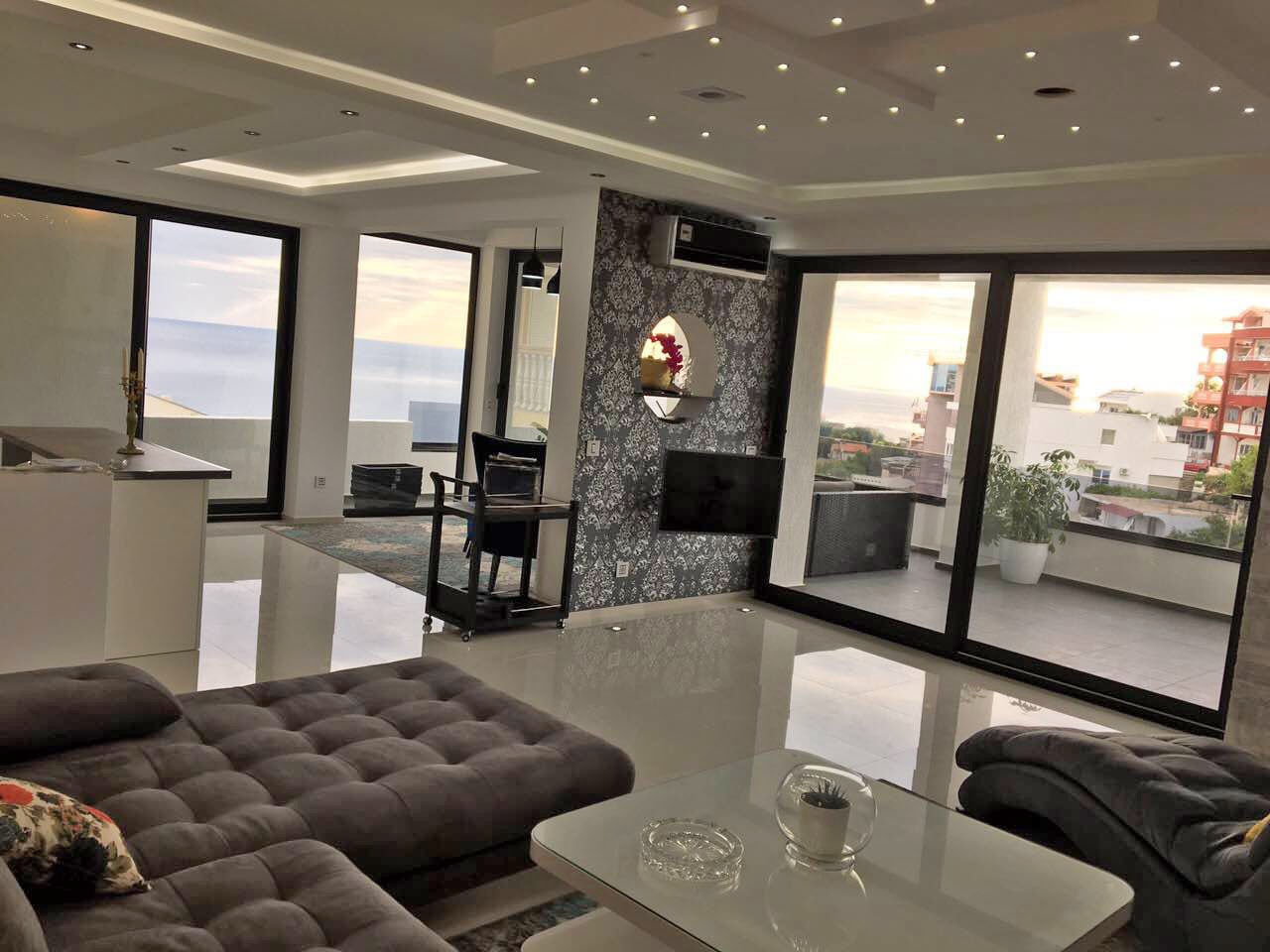 Exclusive 5-star hotel, Pines