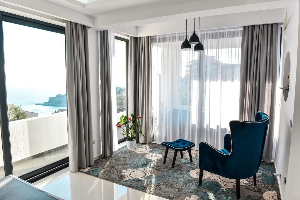 Exclusive 5-star hotel, Pines