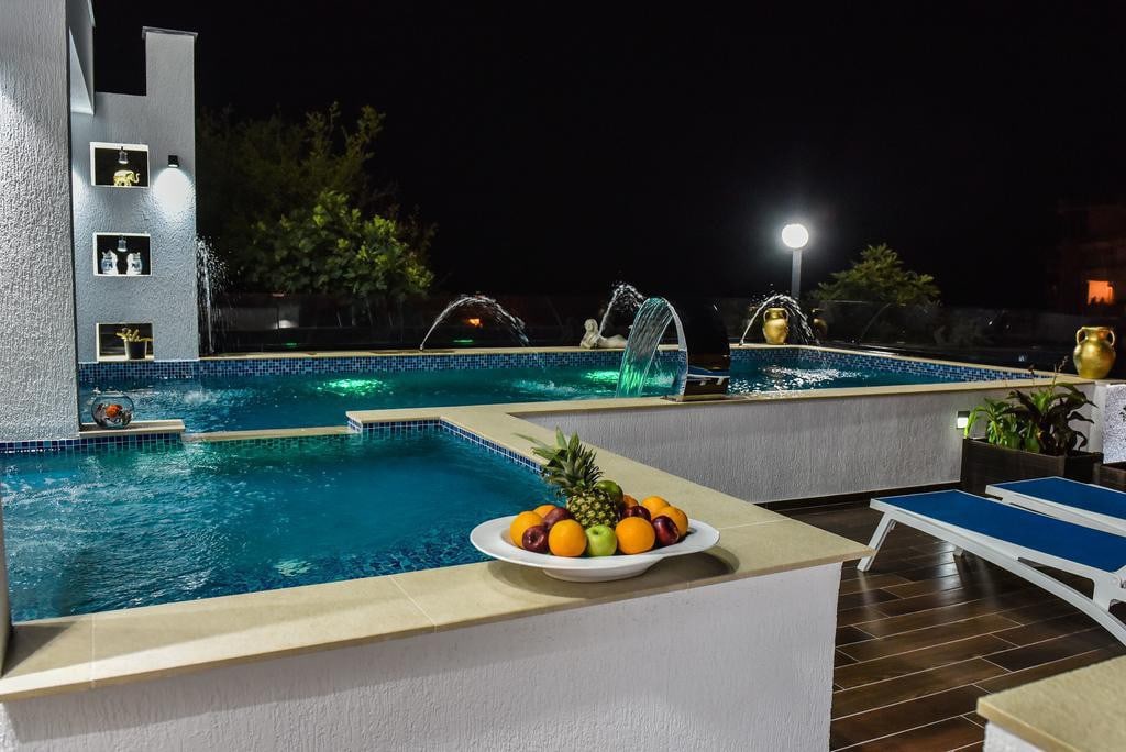 Exclusive 5-star hotel, Pines