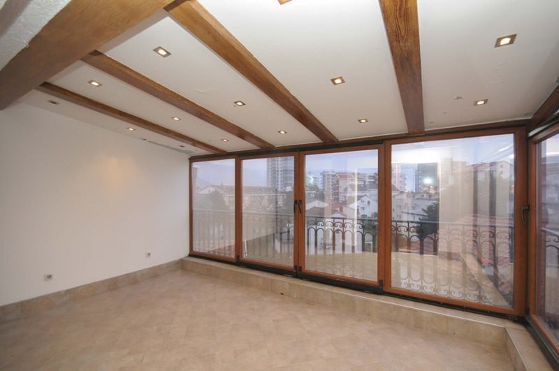 Apart Hotel on the main boulevard in Budva