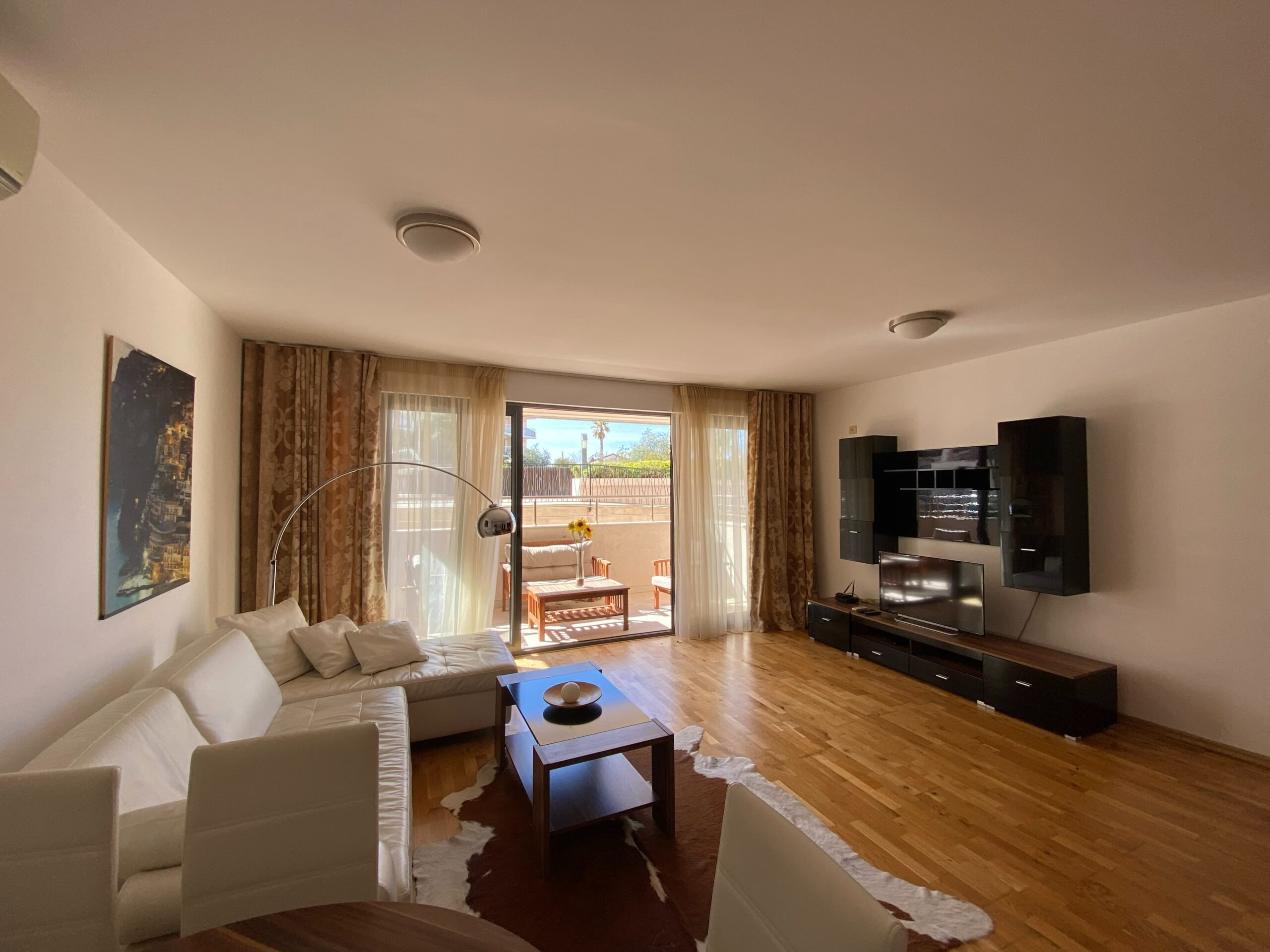 Two-bedroom apartment in modern complex with pool