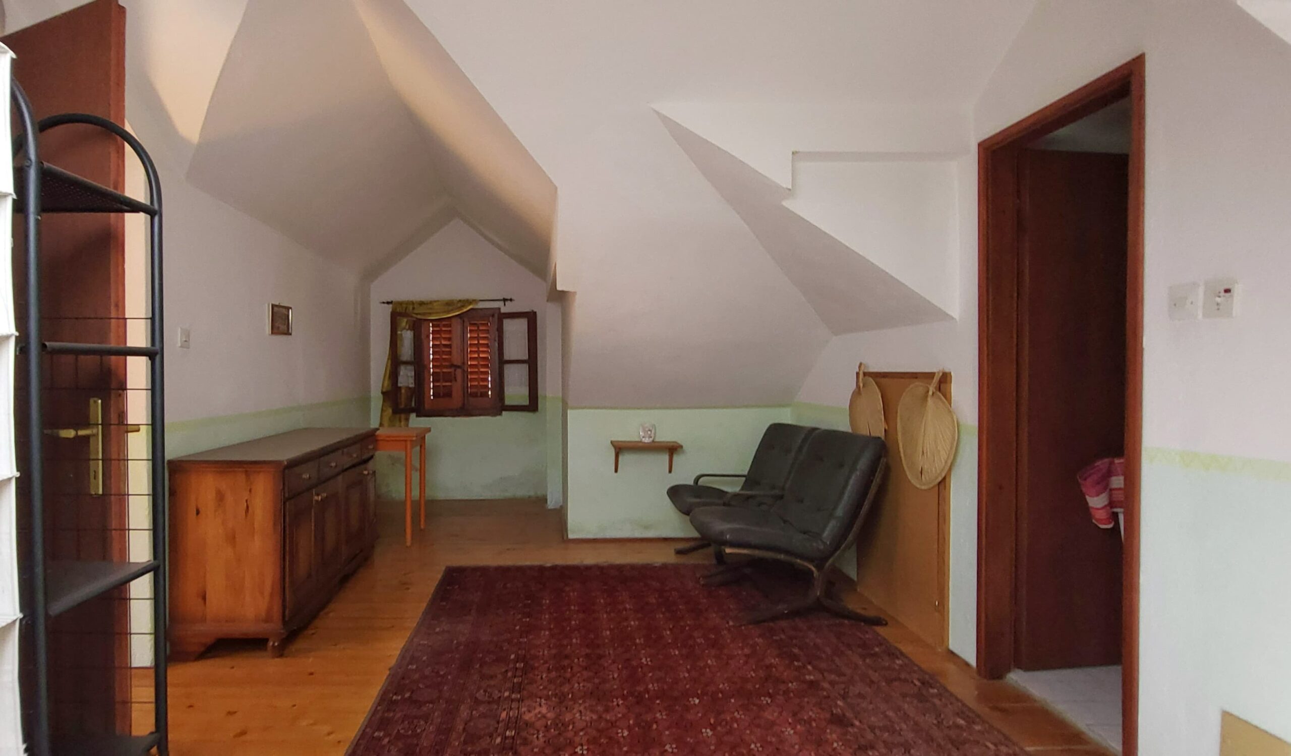 Front line stone house for renovation