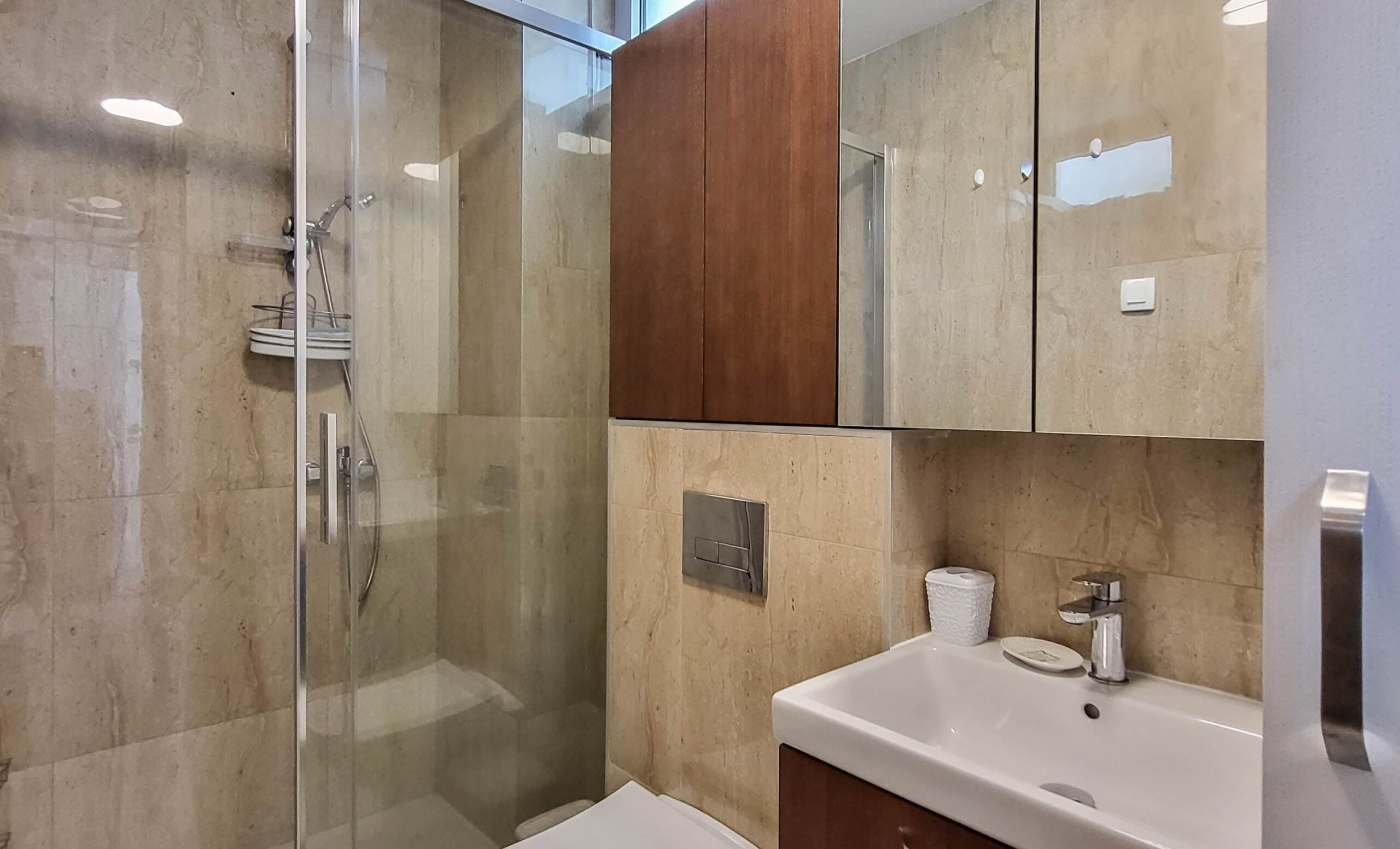 One-bedroom apartment with panoramic sea views