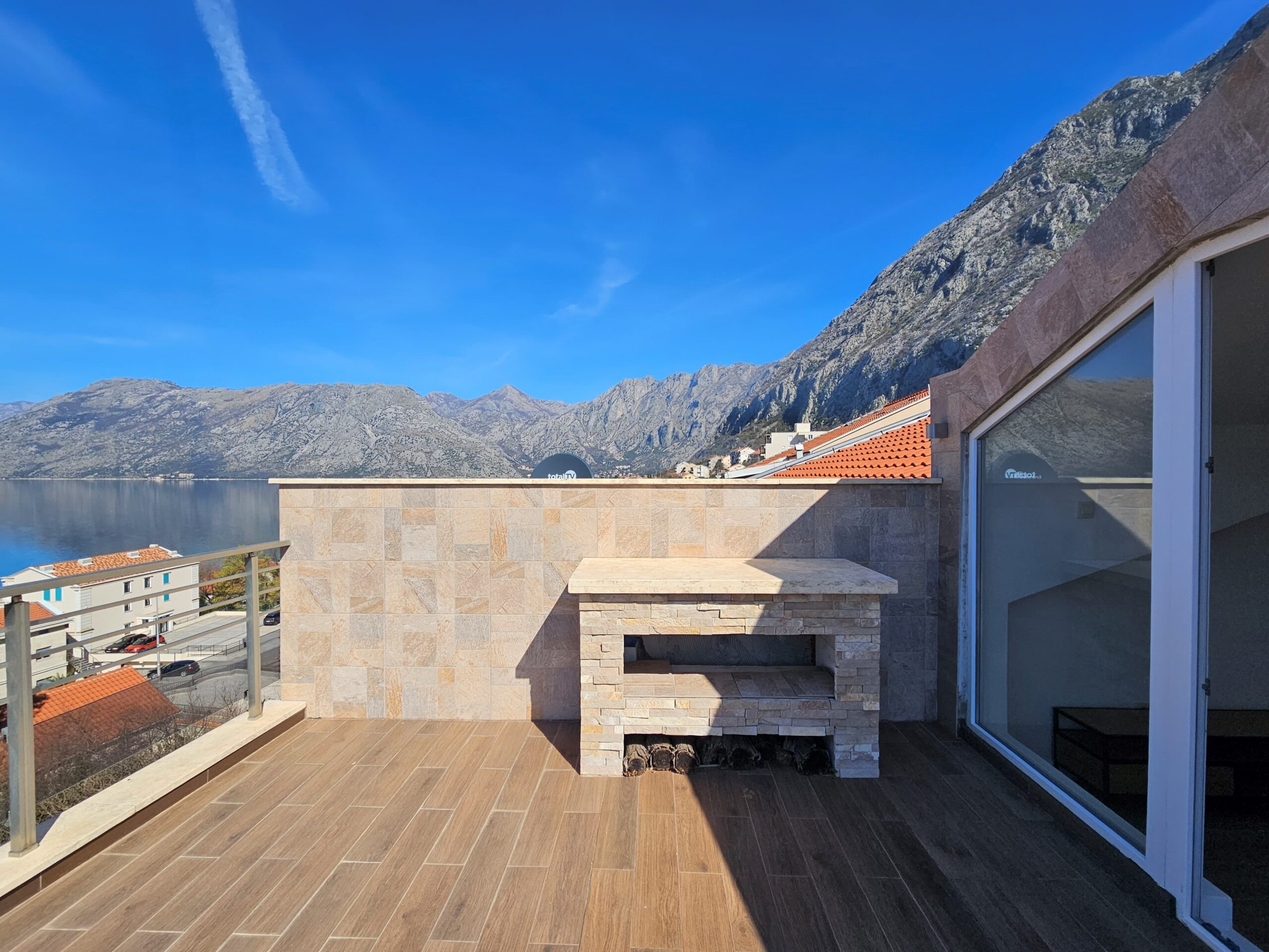 Modern duplex with open views of the Bay, Dobrota