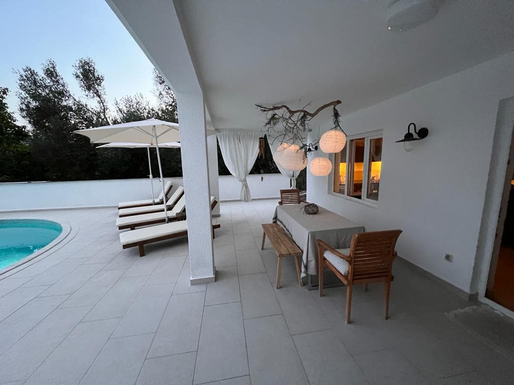 Luxury Villa in Đenovići