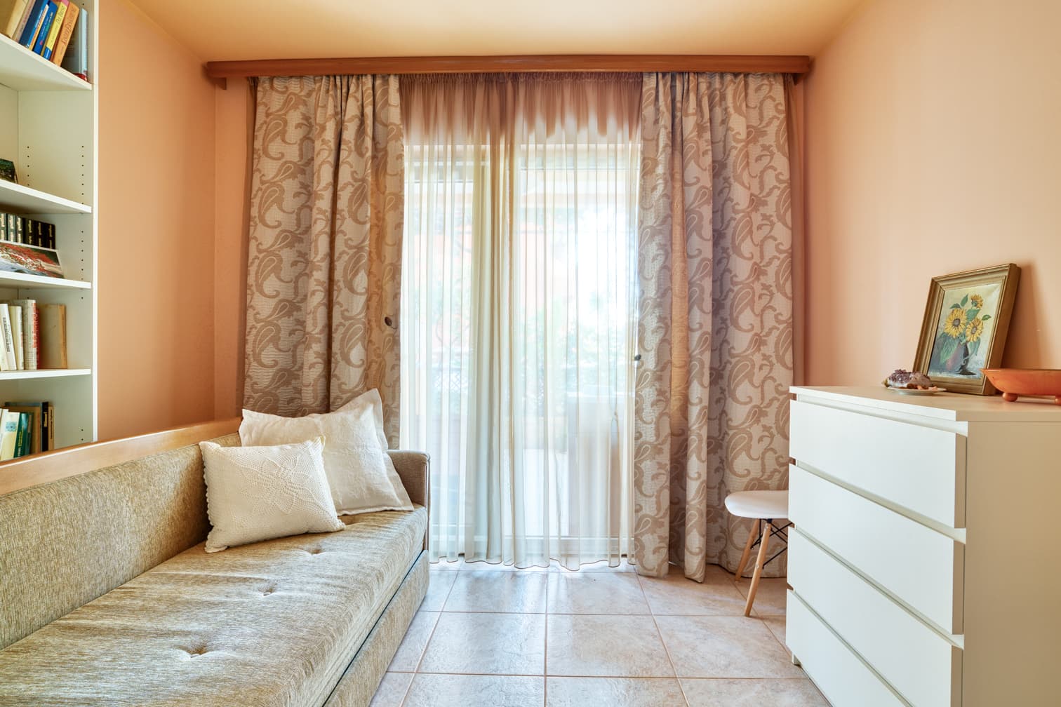 Two-bedroom apartment with a terrace, Budva